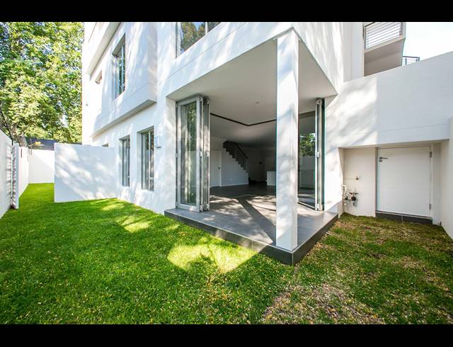 3 BEDROOM TOWNHOUSE FOR SALE IN BRYANSTON